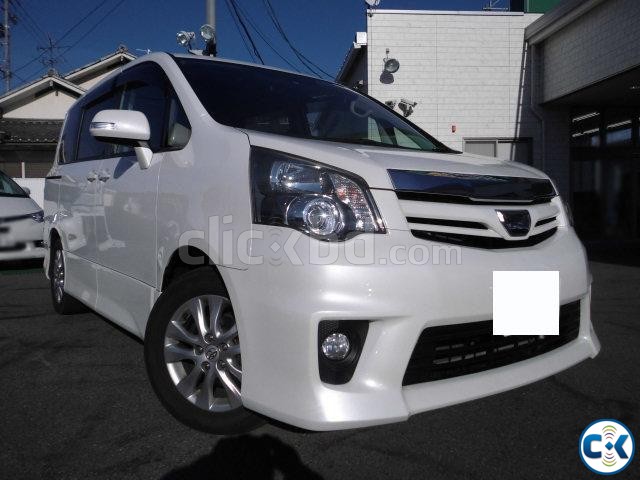 TOYOTA NOAH SI MODEL large image 0