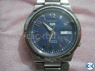 Seiko 5 watch for men blue dial