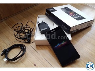 Sony Z fresh and 100 ok with box and all