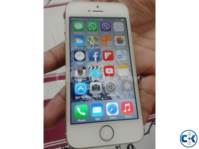 Iphone 5s Gold 16 GB With Box and Everything large image 0