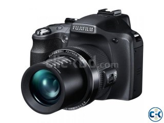 Fujifilm FinePix SL310 Semi-DSLR