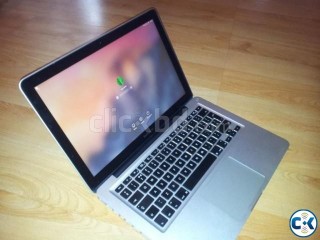 Apple 13-inch MacBook Pro i5 8 gb ram