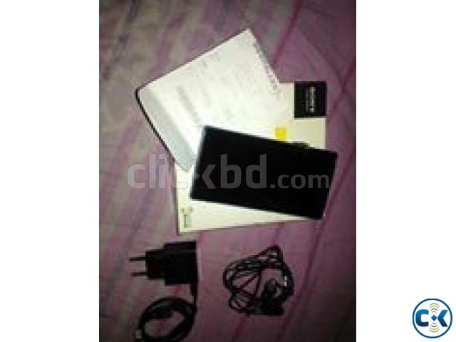 Sony Xperia Z1 with full box large image 0