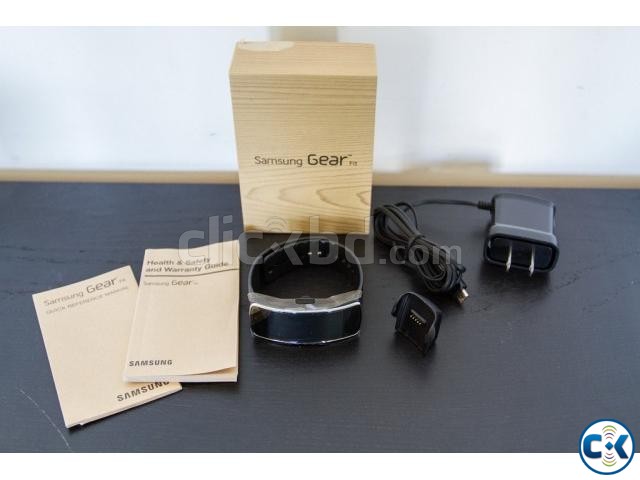 gear fit full box with samsung warrenty large image 0