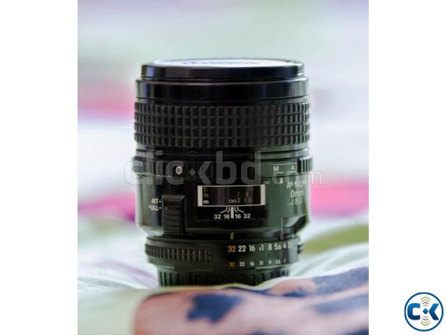 Nikon 60mm AF-D micro lens large image 0