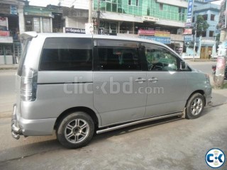 Fresh condition Toyota Voxy 2004