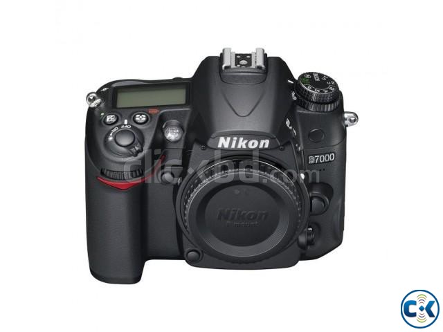 Nikon D7000 Body with full Orginal Accessories large image 0