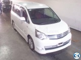 TOYOTA NOAH SI GS