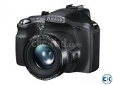 Fujifilm FinePix SL300 14 MP Mini DSLR