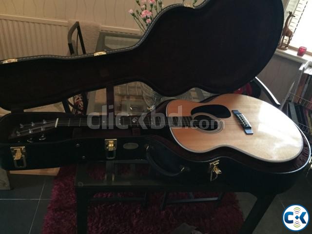 Martin Electric Acoustic Guitar. large image 0