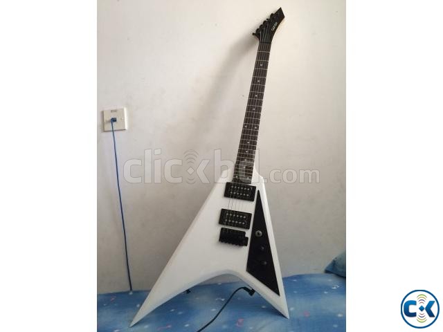 New V-shaped guitar in cheap price. large image 0