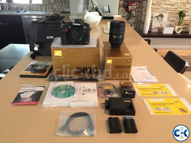 Nikon D810 DSLR with lens flash. From Spain large image 0