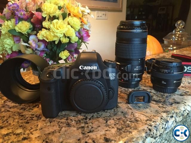 Canon Digital SLR Camera. large image 0