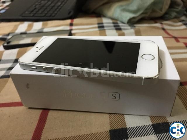 iPhone 5s Silver 64gb Fully Boxed large image 0