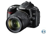 Nikon D90 DSLR with 18-105mm VR Lens