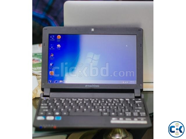 Acer eMachine 10.1 inch netbook dual core processor large image 0