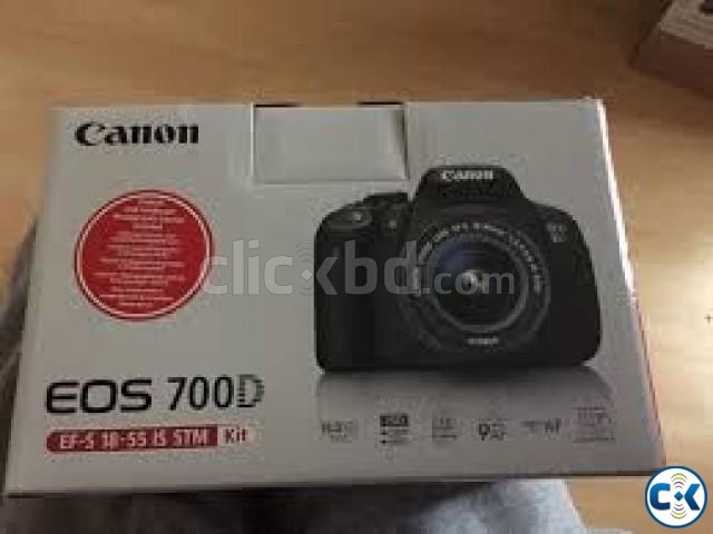 CANON EOS 700D CAMERA DSLR large image 0