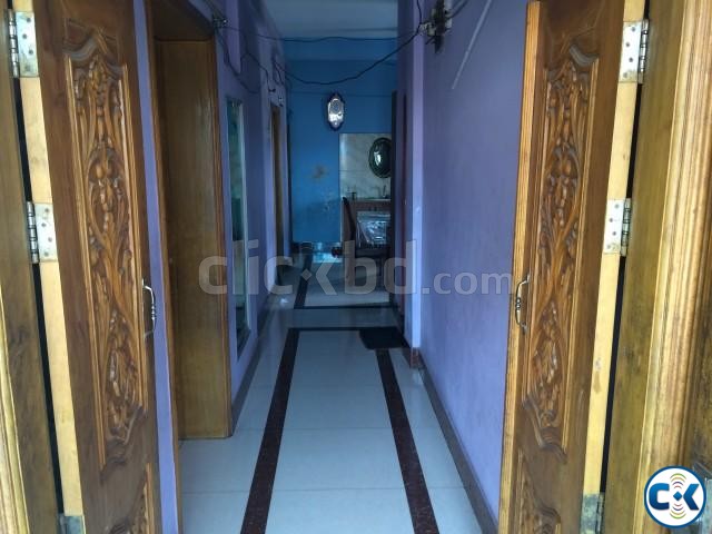 1000 SqFeet Flat Urgent Sales large image 0