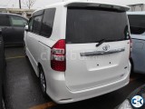 TOYOTA NOAH SI