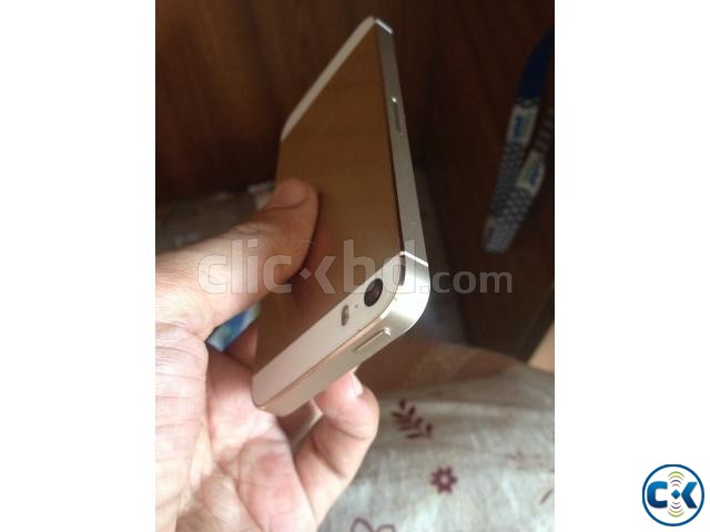 iPhone 5s 16GB Gold Original iCloud locked large image 0