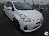 TOYOTA AQUA S HYBRID PEARL 2013