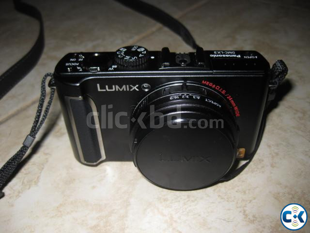 Leica Lens 24mm Wide w Panasonic LX3 10.1MP Camera large image 2