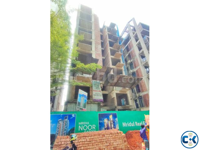 Luxury 1758 SFT Almost Ready Flat Sale Bashundhara large image 3