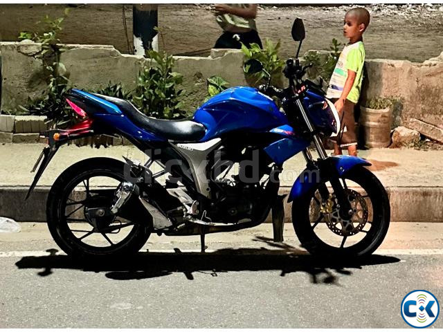 Suzuki Gixxer 155CC - Year 2015 - Millage 30 000 KM large image 2