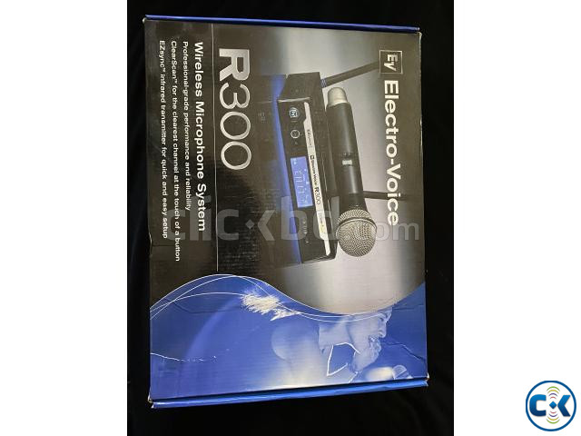 Electro-Voice Wireless Handheld Microphone R300  large image 1