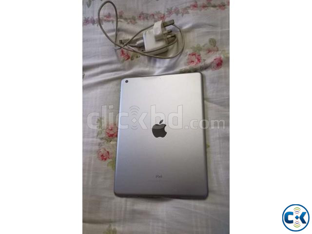 Apple iPad 2017 for Sale large image 0