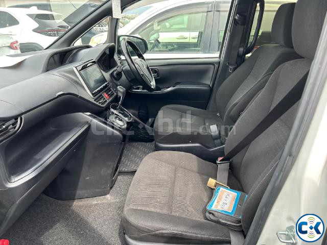 Toyota Noah G Package power door octane drive 2019 large image 2