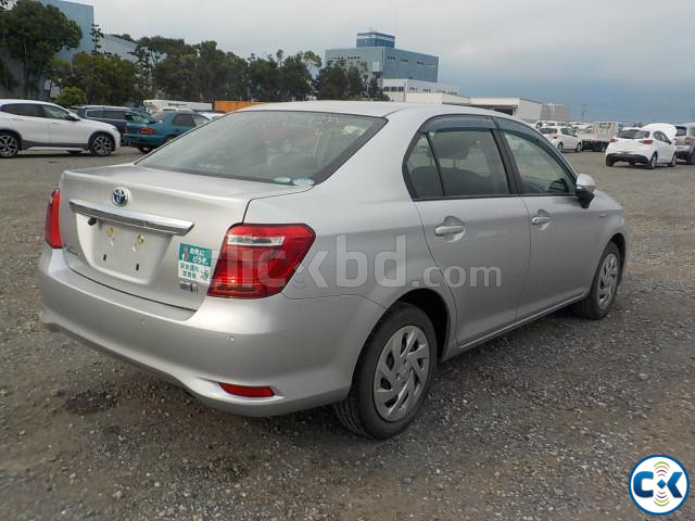 Toyota Corolla Axio Showroom Stock 2018 large image 1