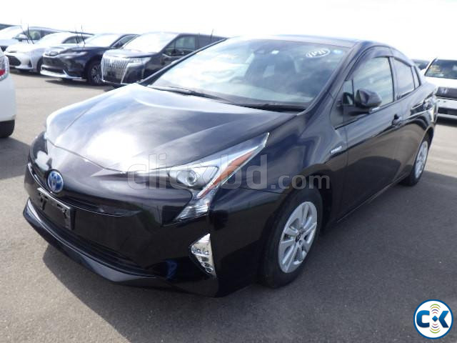 Toyota Prius S Safety Plus Package Showroom Available 2018 large image 0