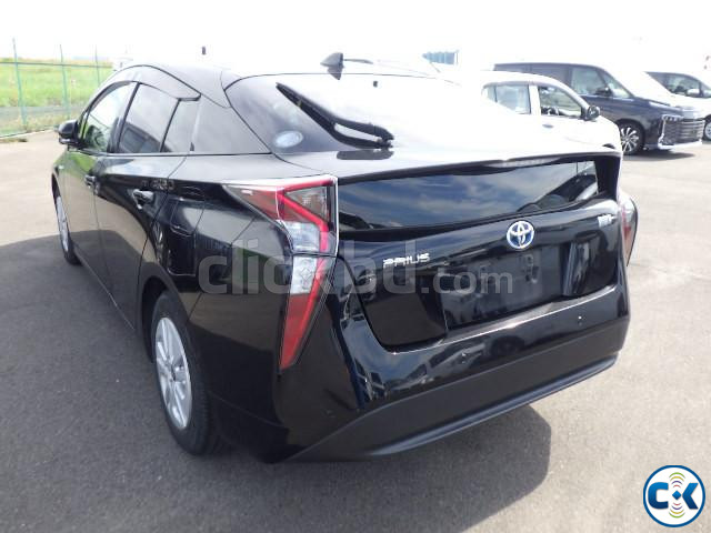 Toyota Prius S Safety Plus Package Showroom Available 2018 large image 1