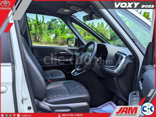 Toyota Voxy Hybrid SZ 2023 large image 1