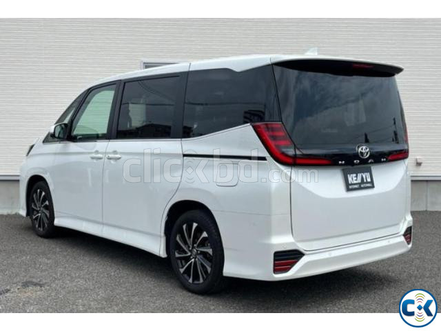 Toyota Noah Hybrid SZ 2022 large image 4