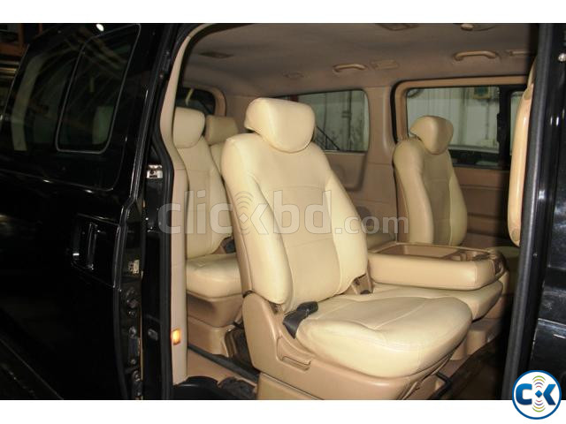 Hyundai H1 12 Seat Octane 2011 large image 3