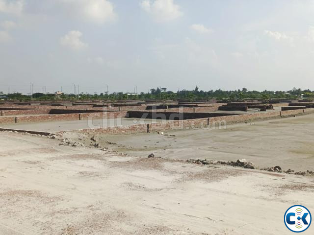 6 Katha South facing plot BESIDES PURBACHAL large image 4