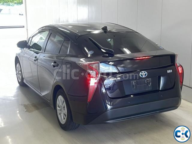 Toyota Prius S Safety Plus Package Showroom Available 2018 large image 1