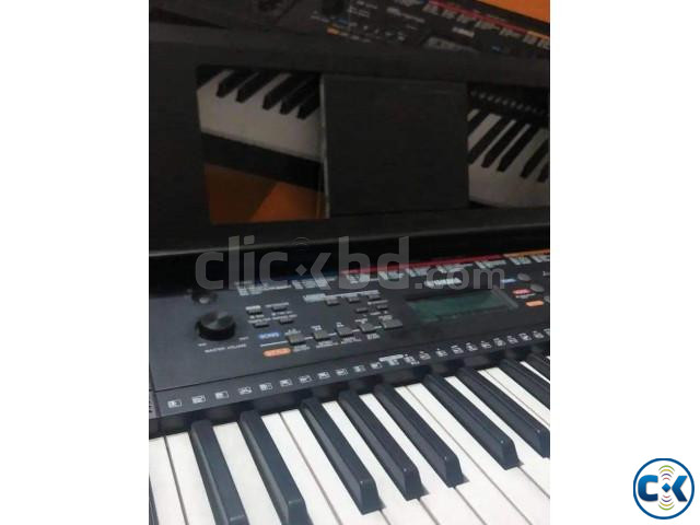 Keyboard piano used large image 0