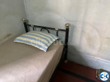 Single bed wrought iron on slae