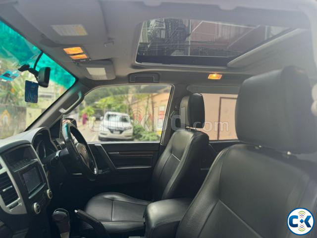 Mitsubishi Pajero GLS V93 Sunroof Power Seat 2008 large image 2