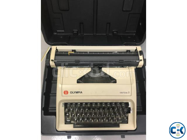 Olympia Carina 3 Portable Typewriter large image 0