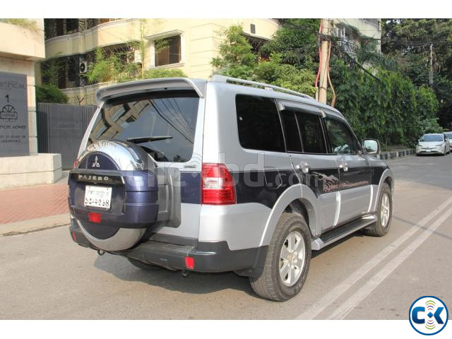 Mitsubishi Pajero Exceed V93 7 Seat 2006 large image 1