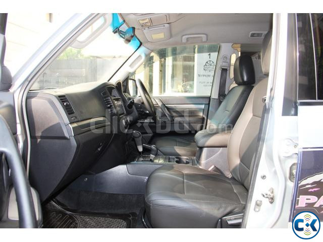 Mitsubishi Pajero Exceed V93 7 Seat 2006 large image 3