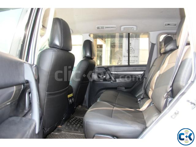 Mitsubishi Pajero Exceed V93 7 Seat 2006 large image 4