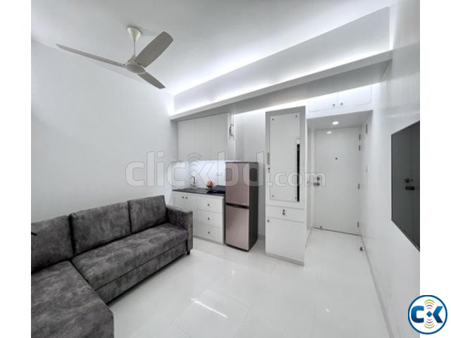 Rent a Cozy Fully Furnished Two Room Apartment in Bashundhar large image 1