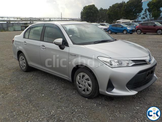 Toyota Corolla Axio 2018 large image 2