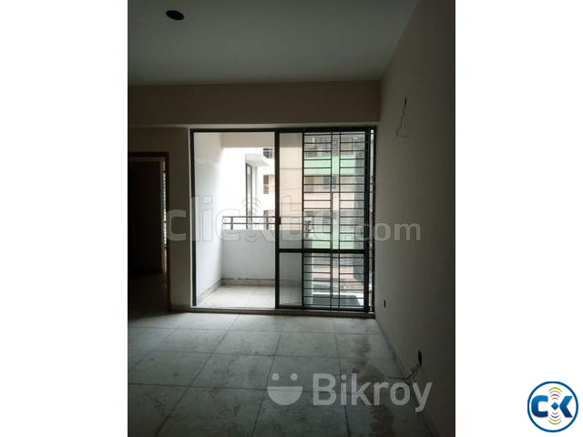 South-facing 3-bed Flat For Sale Bashundhara G Block large image 1