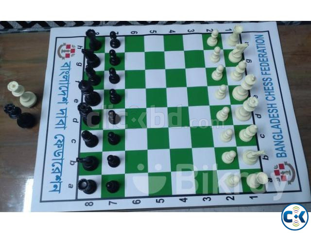 Chess set with extra Queens large image 0